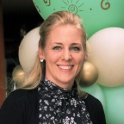 Esther van Venroij logo